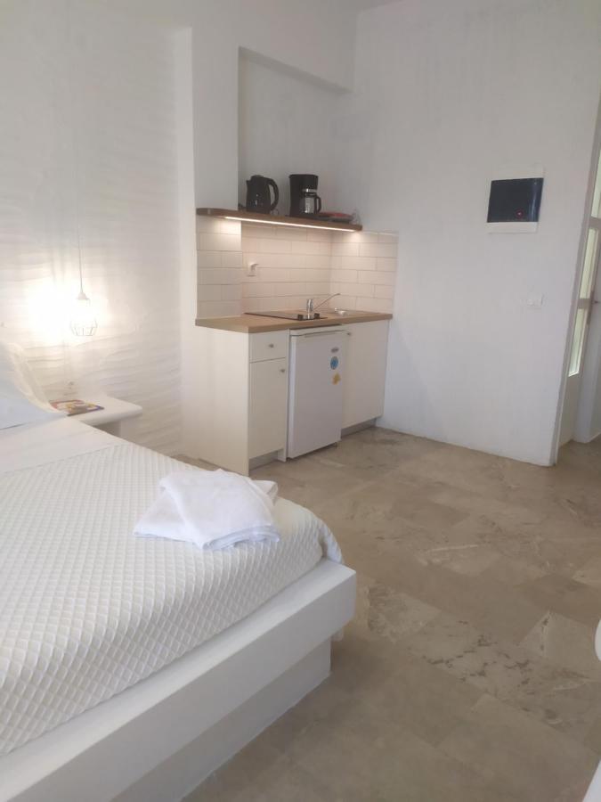 Nora Norita Aparthotel Batsi  Exterior photo