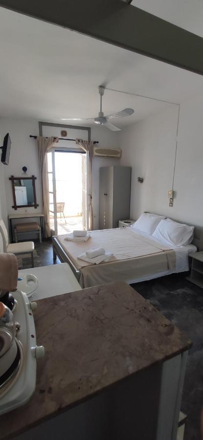 Nora Norita Aparthotel Batsi  Exterior photo